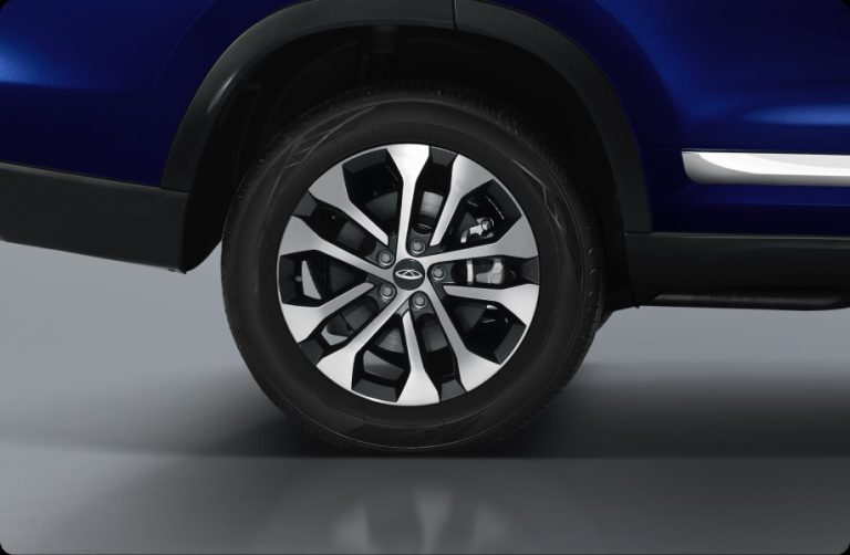 18-inch Tyre ( 235/55 R18 )