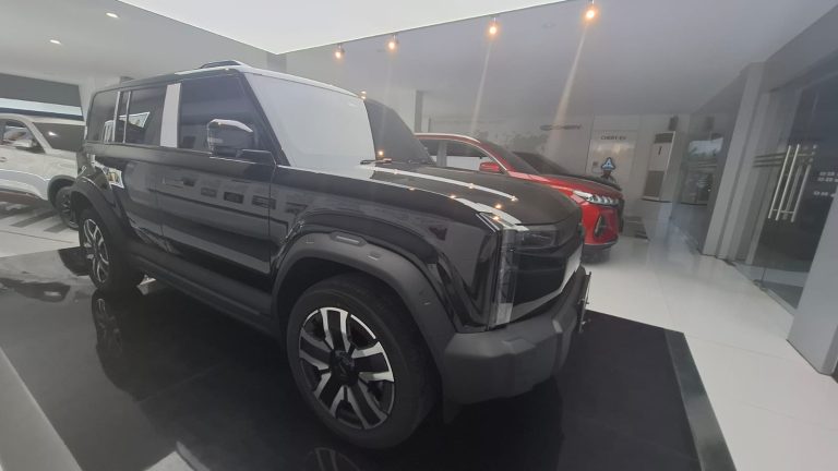 Chery J6 Electric Cube 2025 Indonesia Black 4 Kalimalang Jakarta