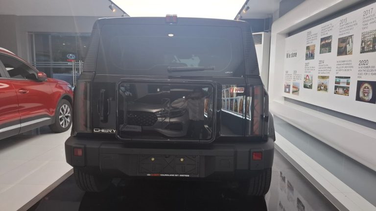 Chery J6 Electric Cube 2025 Indonesia Black 6 Kalimalang Jakarta