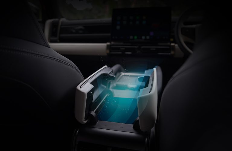 Front Armrest with Cooling System