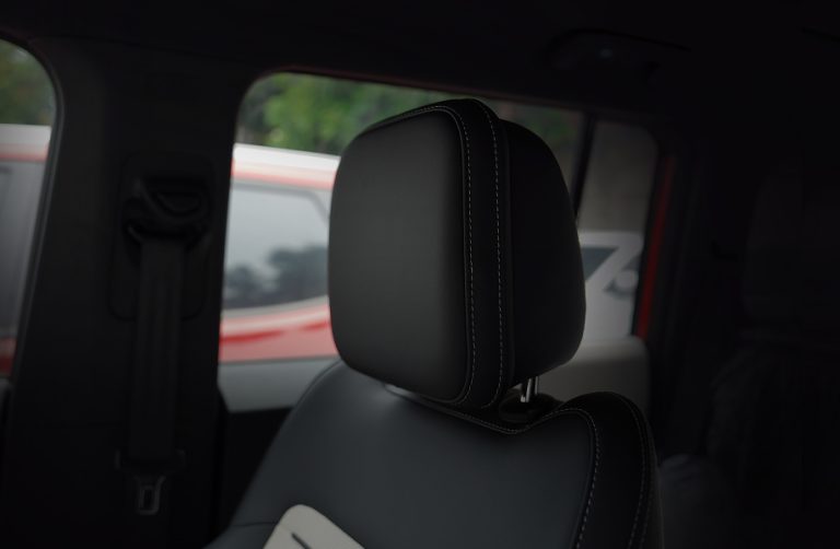 new-integrated-head-rest